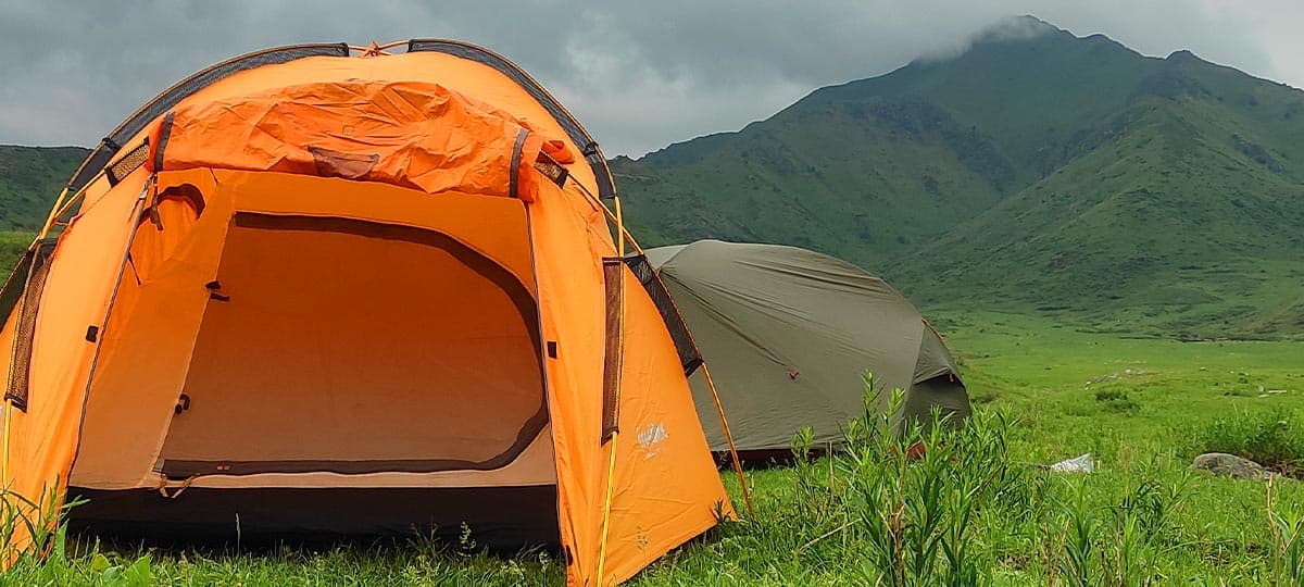 Палатки в горах Кыргызстана